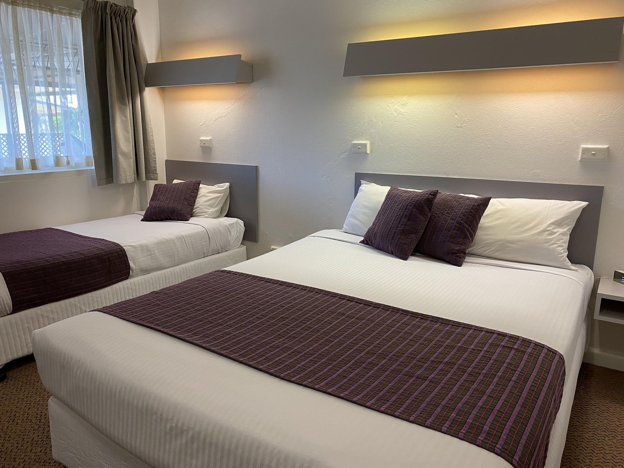 Ben Hall Motor Inn Форбс Екстериор снимка
